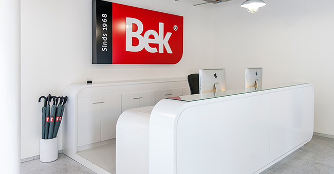 Maatwerk balie bij Bek