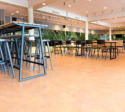 Buggy Step met zwart frame en Outdoor blad